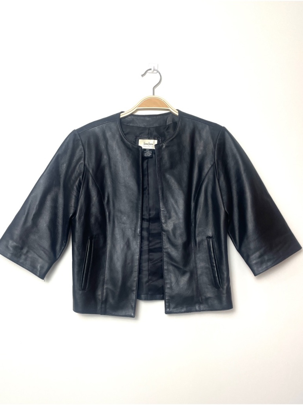 Neiman Marcus Black 100% Leather Bolero Jacket - Picture 3 of 9